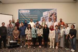Some people are participating in the Dissemination of Study Results on Risk Communication and Community Engagement in Anticipatory Actions